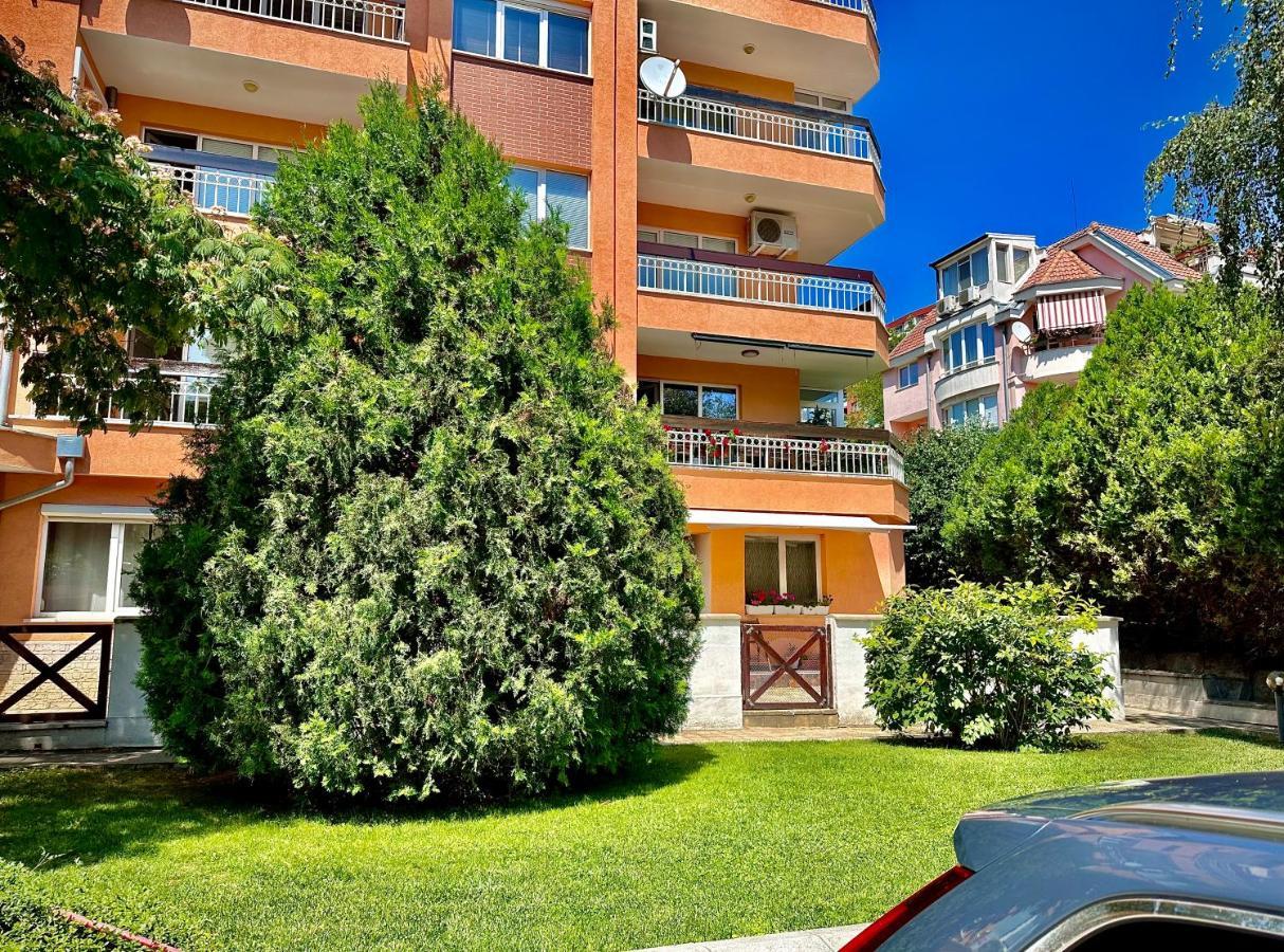 Sea Breeze Apartment Варна Экстерьер фото