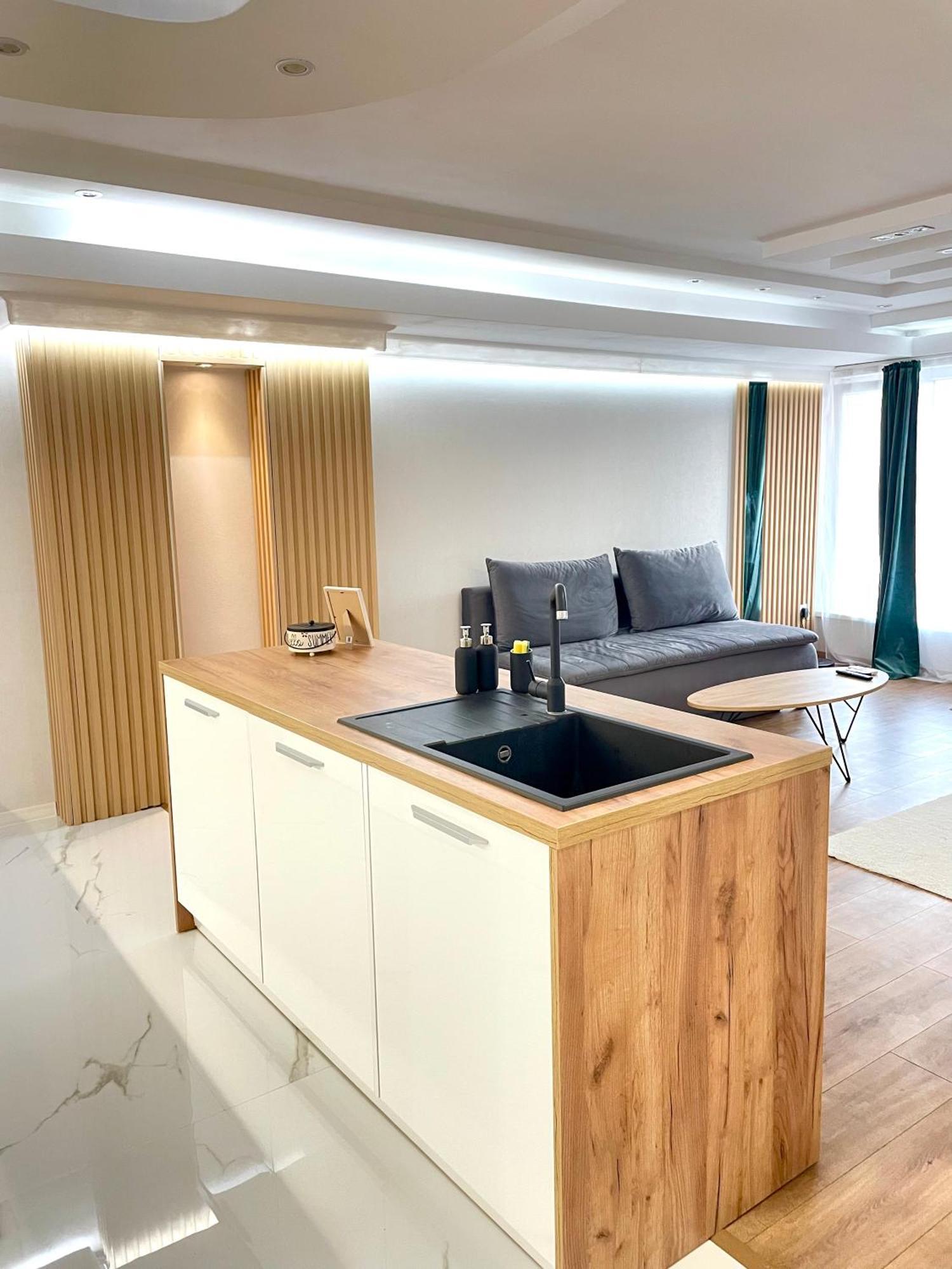 Sea Breeze Apartment Варна Экстерьер фото